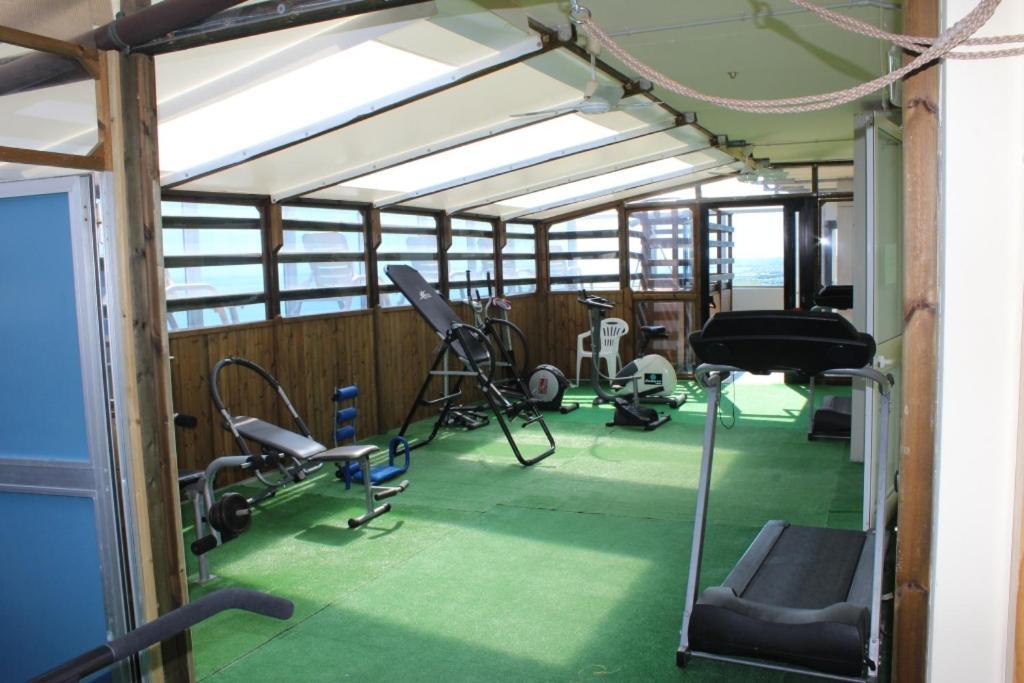 Hotel Byron Milano Marittima Bagian luar foto