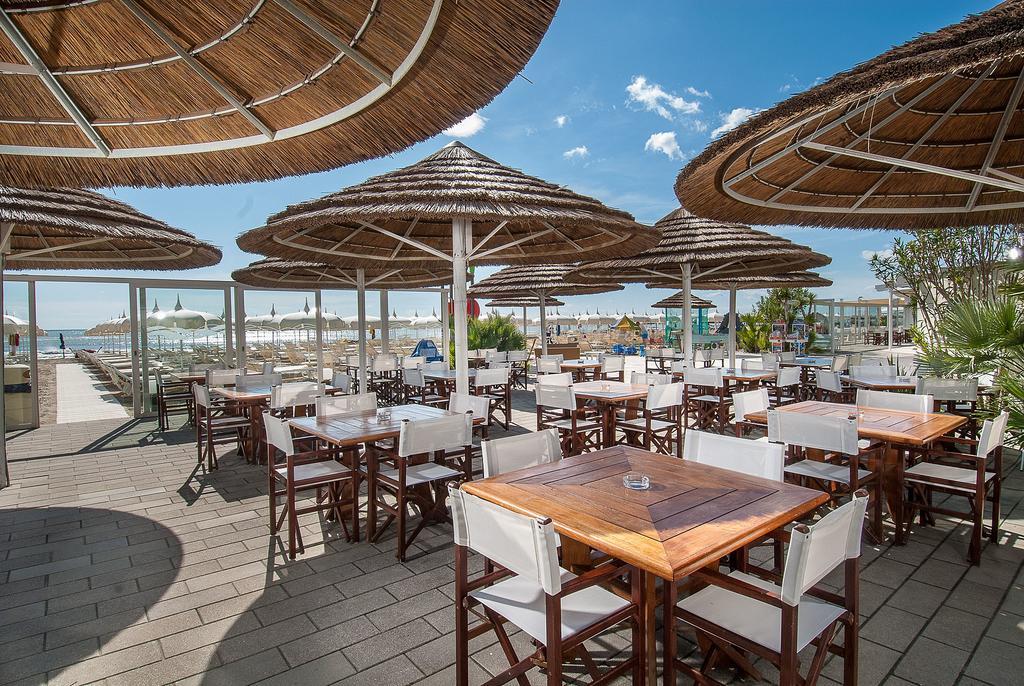 Hotel Byron Milano Marittima Bagian luar foto