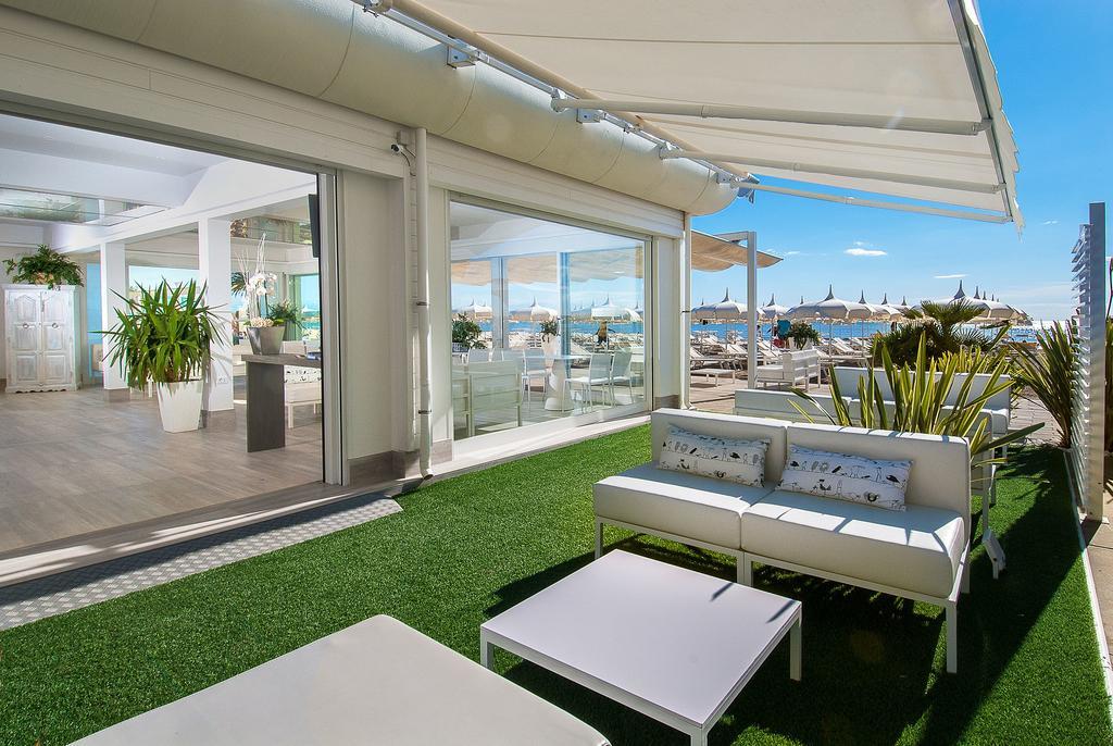 Hotel Byron Milano Marittima Bagian luar foto