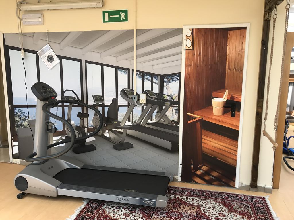 Hotel Byron Milano Marittima Bagian luar foto