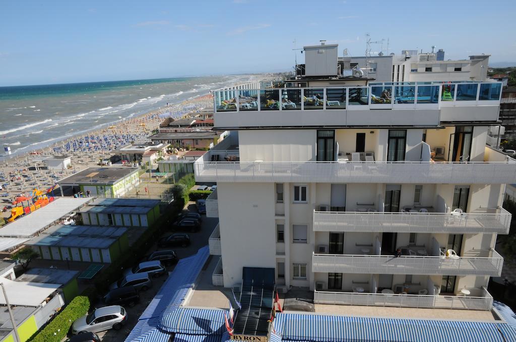 Hotel Byron Milano Marittima Bagian luar foto