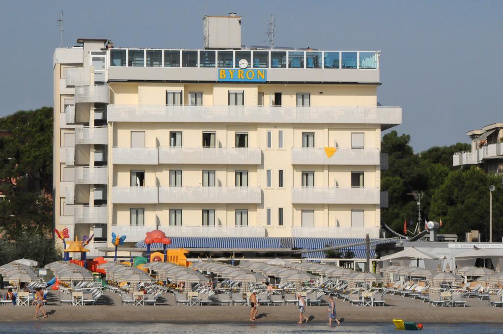 Hotel Byron Milano Marittima Bagian luar foto
