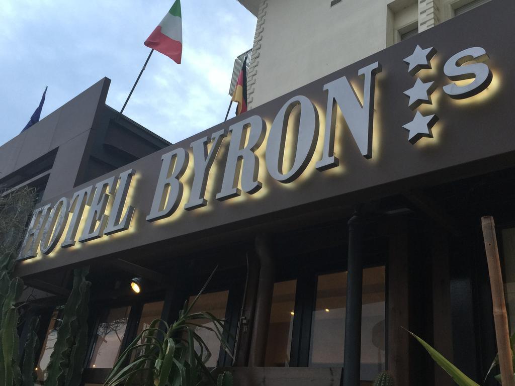 Hotel Byron Milano Marittima Bagian luar foto