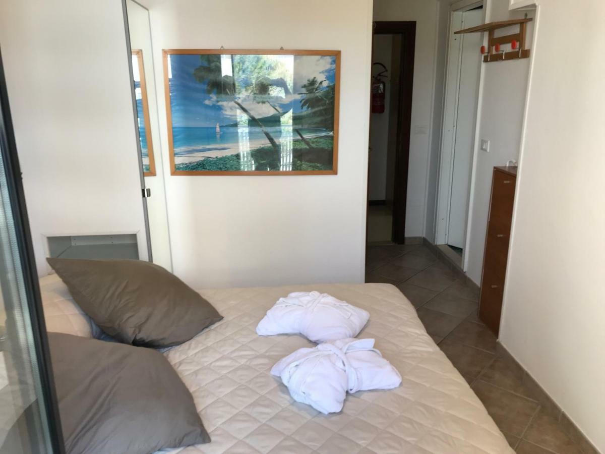 Hotel Byron Milano Marittima Bagian luar foto
