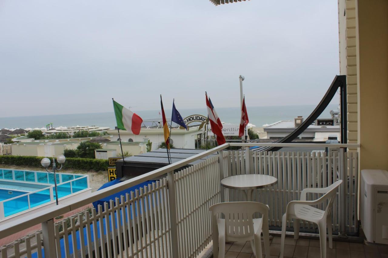 Hotel Byron Milano Marittima Bagian luar foto